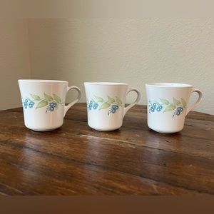 Set of 3. Vintage Corning ware mugs/cups